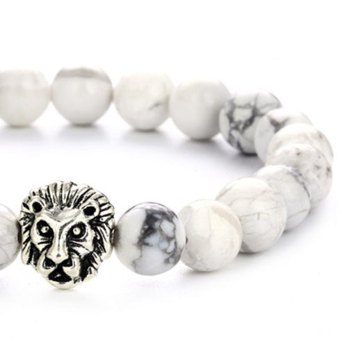 Bracelet tête de lion et perles de howlite