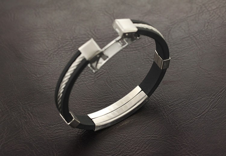 Bracelet en silicone noir et acier inoxydable