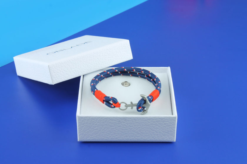 Bracelet en nylon bleu marine et ancre en acier inoxydable