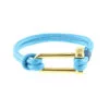 Bracelet bleu ciel avec fermoir manille en acier inoxydable