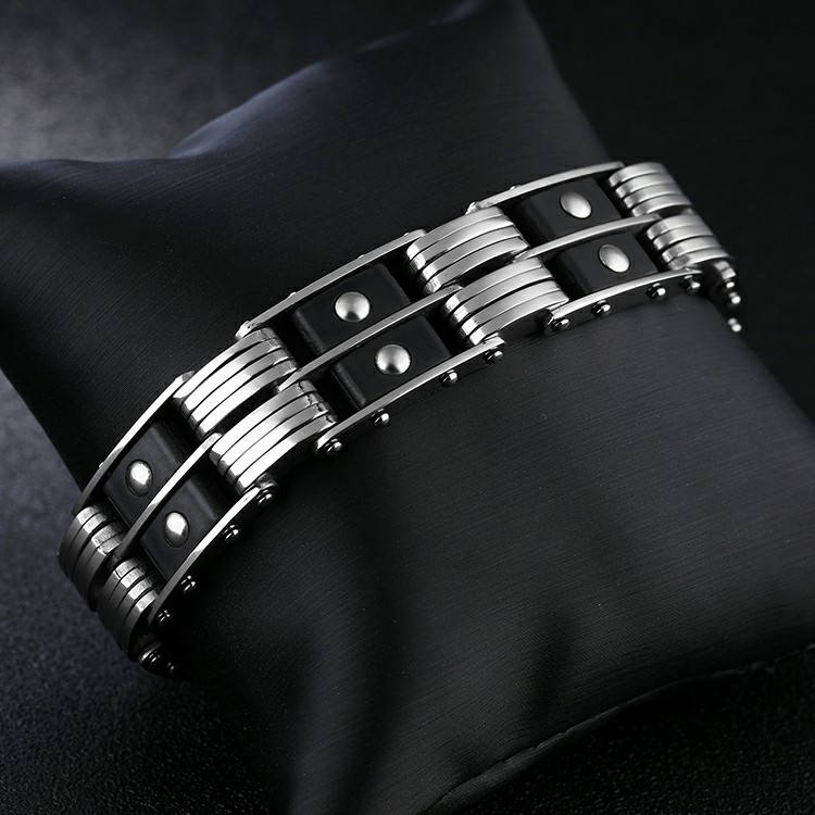 Bracelet en acier inoxydable argent et noir en forme de chaîne de moto