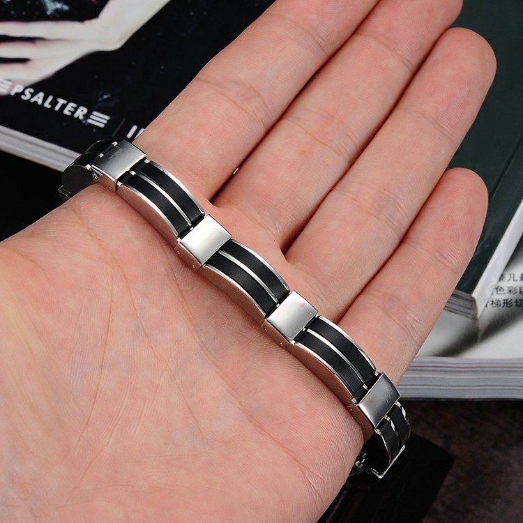 Bracelet en acier inoxydable avec deux rangées de silicone