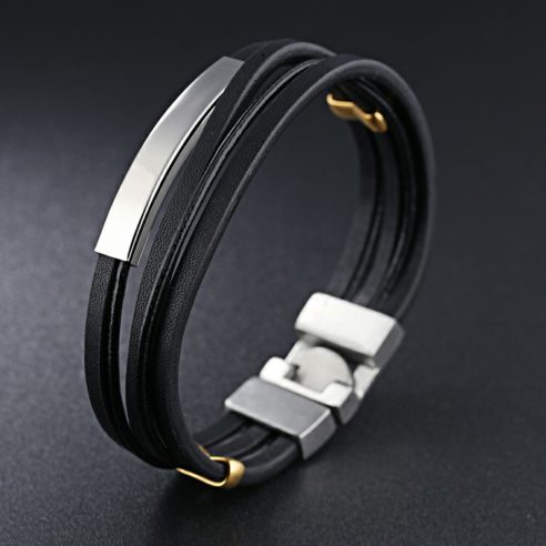 Bracelet en cuir noir avec fine plaque en acier inoxydable