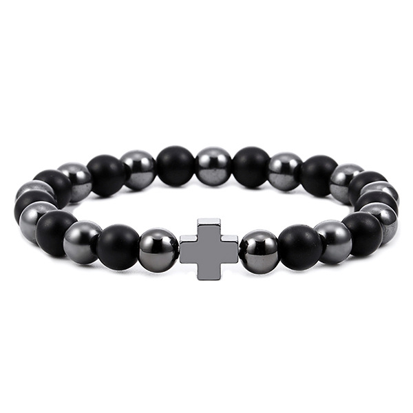 Bracelet pour homme avec une élégante croix couleur argent et des perles d'agate mate et d'hématite.