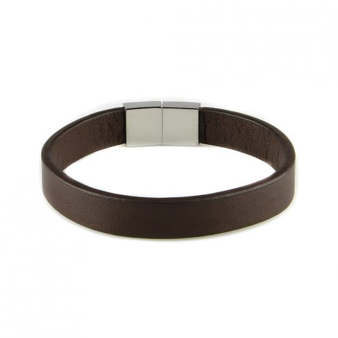 Bracelet en cuir lisse marron pour homme.