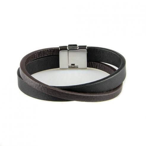 Bracelet en cuir pour homme composé d'une lanière en cuir lisse noir et d'une en cuir lisse marron.