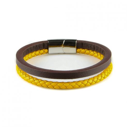 Bracelet en cuir pour homme avec une lanière en cuir tressée ocre et une en cuir lisse marron.