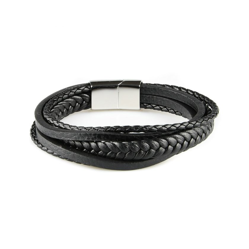 Bracelet pour homme composé de trois lanières de cuir noir tressé et de deux lanières de cuir noir lisse.