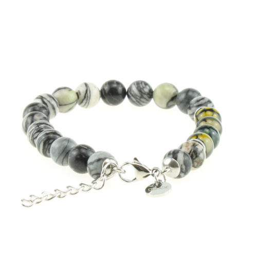 Bracelet pour homme composé de perles d'agate noire striées naturelles.