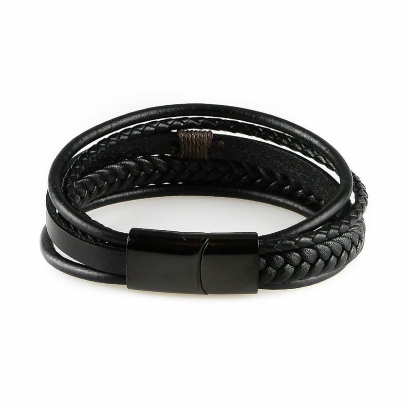 Bracelet pour homme composé de lanières de cuir noir lisse et tressé.