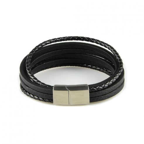 Bracelet pour homme composé de quatre lanières de cuir noir lisse et de deux lanières de cuir noir tressé.