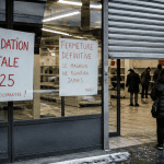 magasin fermeture définitive 2025 devanture vide
