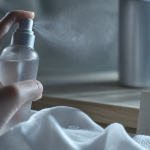 Bienfaits eau thermale : brume apaisante pour la peau
