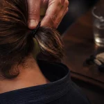 Elastique cheveux homme pour attacher les cheveux et éviter la casse